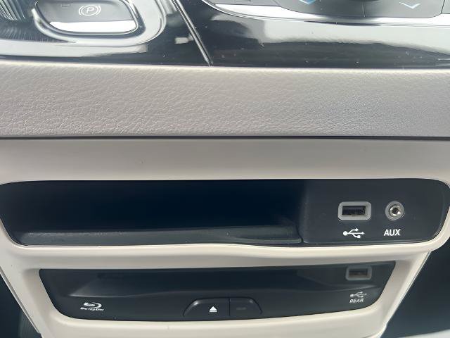 Used 2017 Chrysler Pacifica Touring-L Plus w/ Advanced Safetytec Group FWD image 23