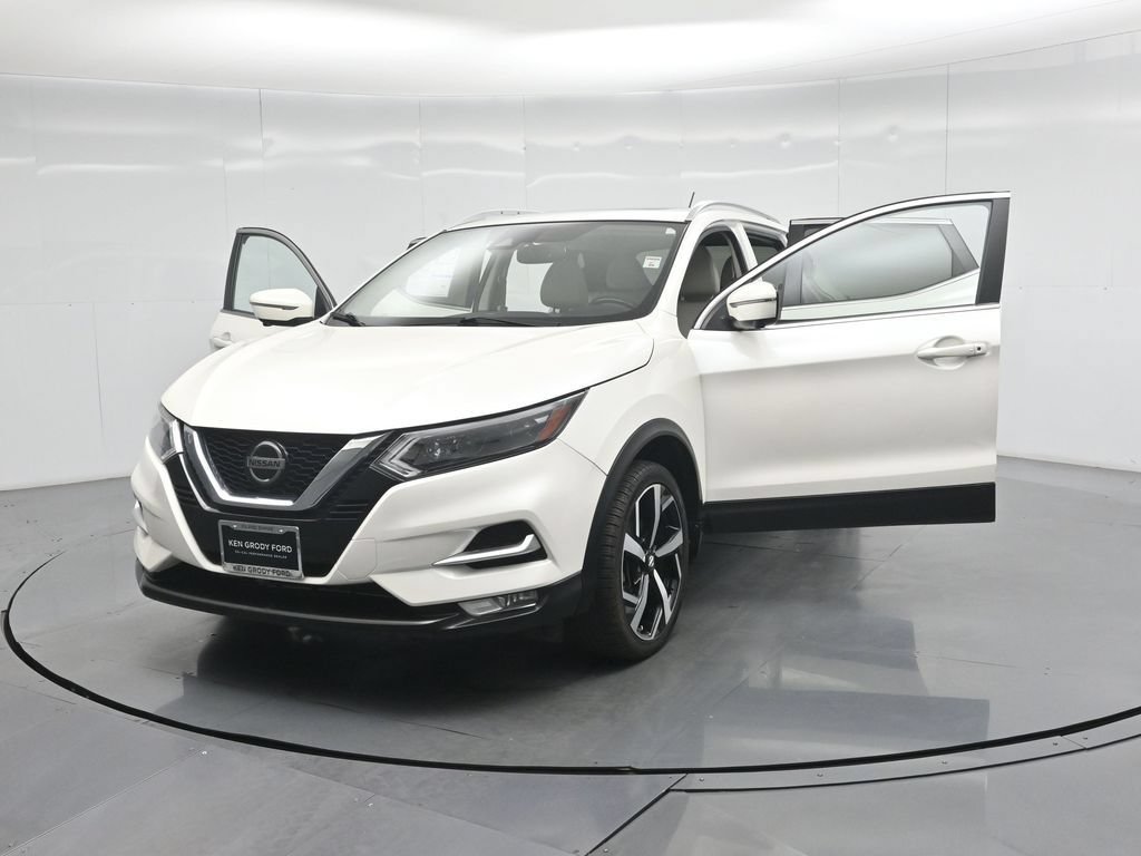 Used 2020 Nissan Rogue Sport SL w/ Premium Package FWD image 33