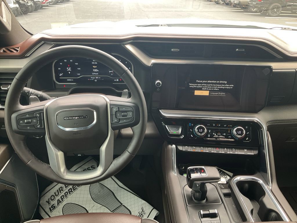Used 2023 GMC Sierra 1500 Denali w/ Denali Reserve Package AWD/4WD image 25