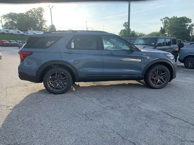 Certified 2026 Ford Explorer ST-Line w/ ST-Line Street Pack AWD/4WD image 10