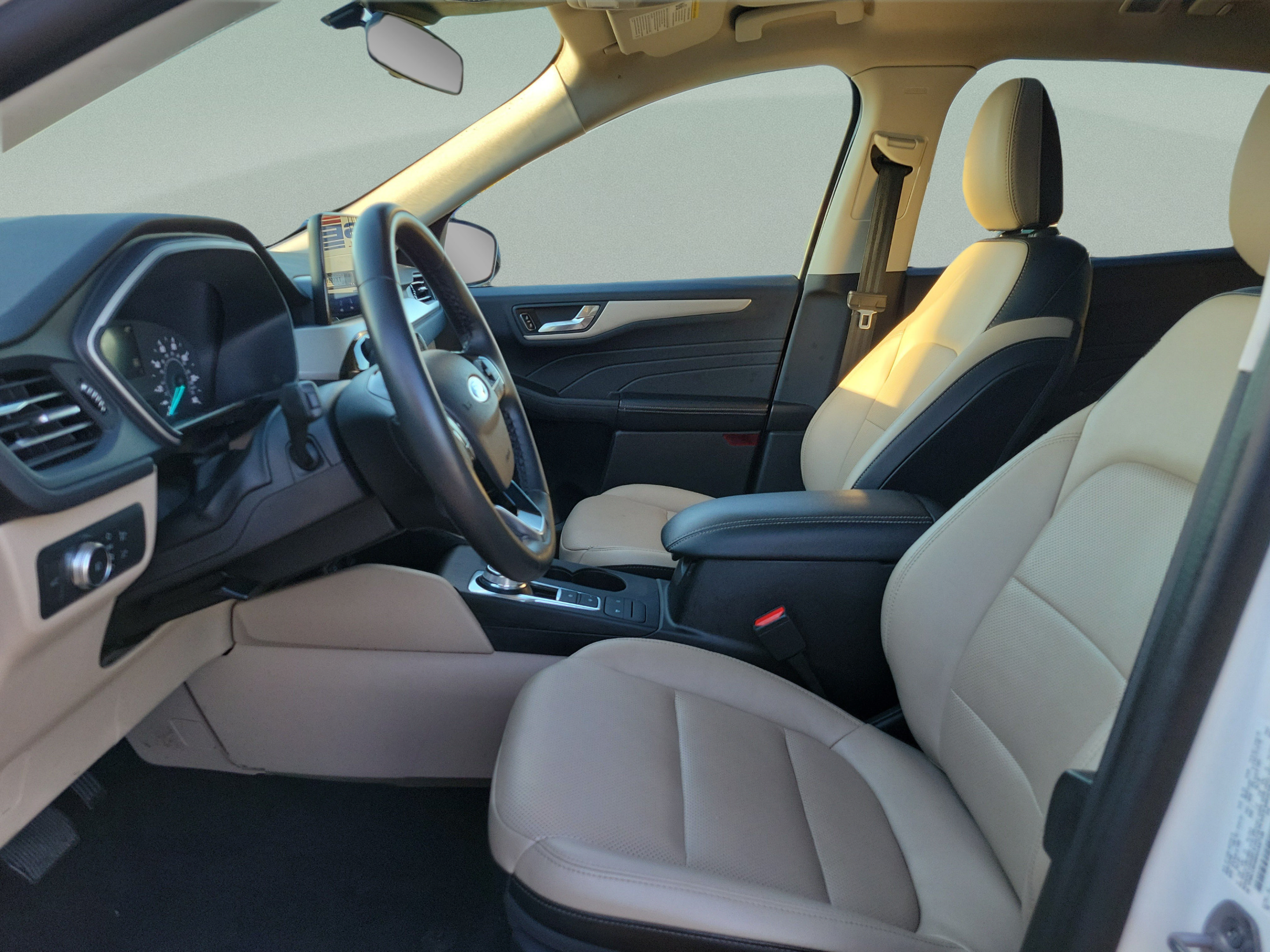 Certified 2022 Ford Escape SEL FWD image 15