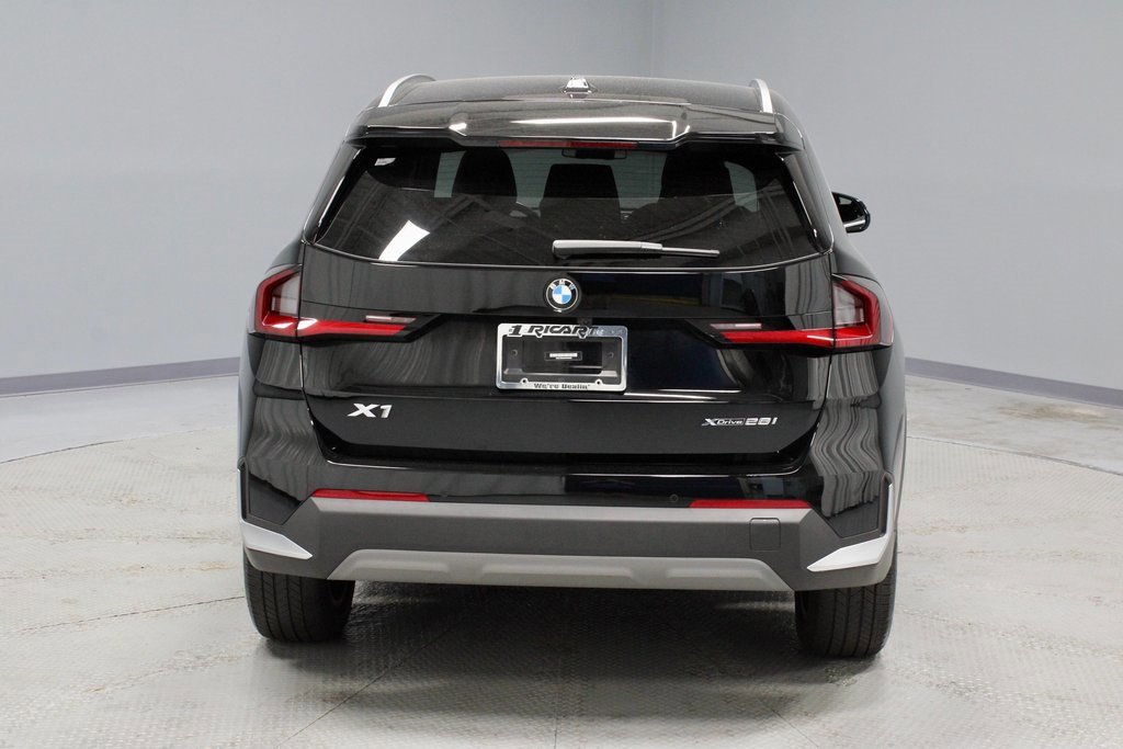 Used 2023 BMW X1 xDrive28i image 4