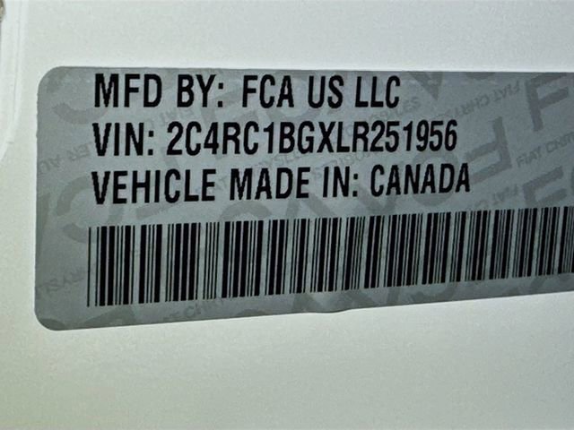 Used 2020 Chrysler Pacifica Touring-L image 28