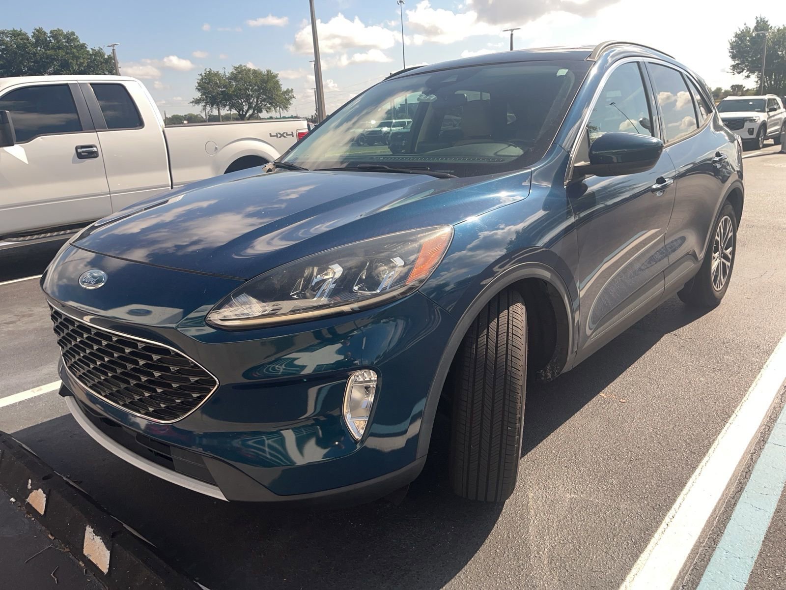 Certified 2020 Ford Escape SEL FWD image 1