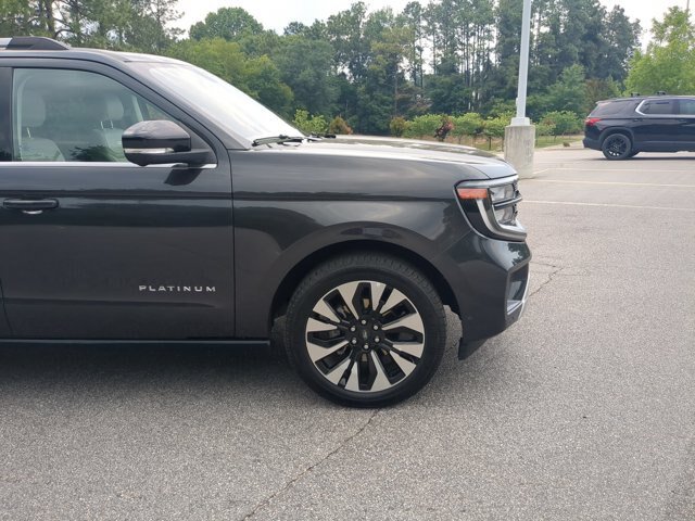 Certified 2025 Ford Expedition Platinum w/ Driver's Package AWD/4WD image 11