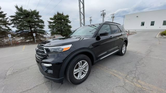 Certified 2023 Ford Explorer XLT w/ Equipment Group 202A image 5