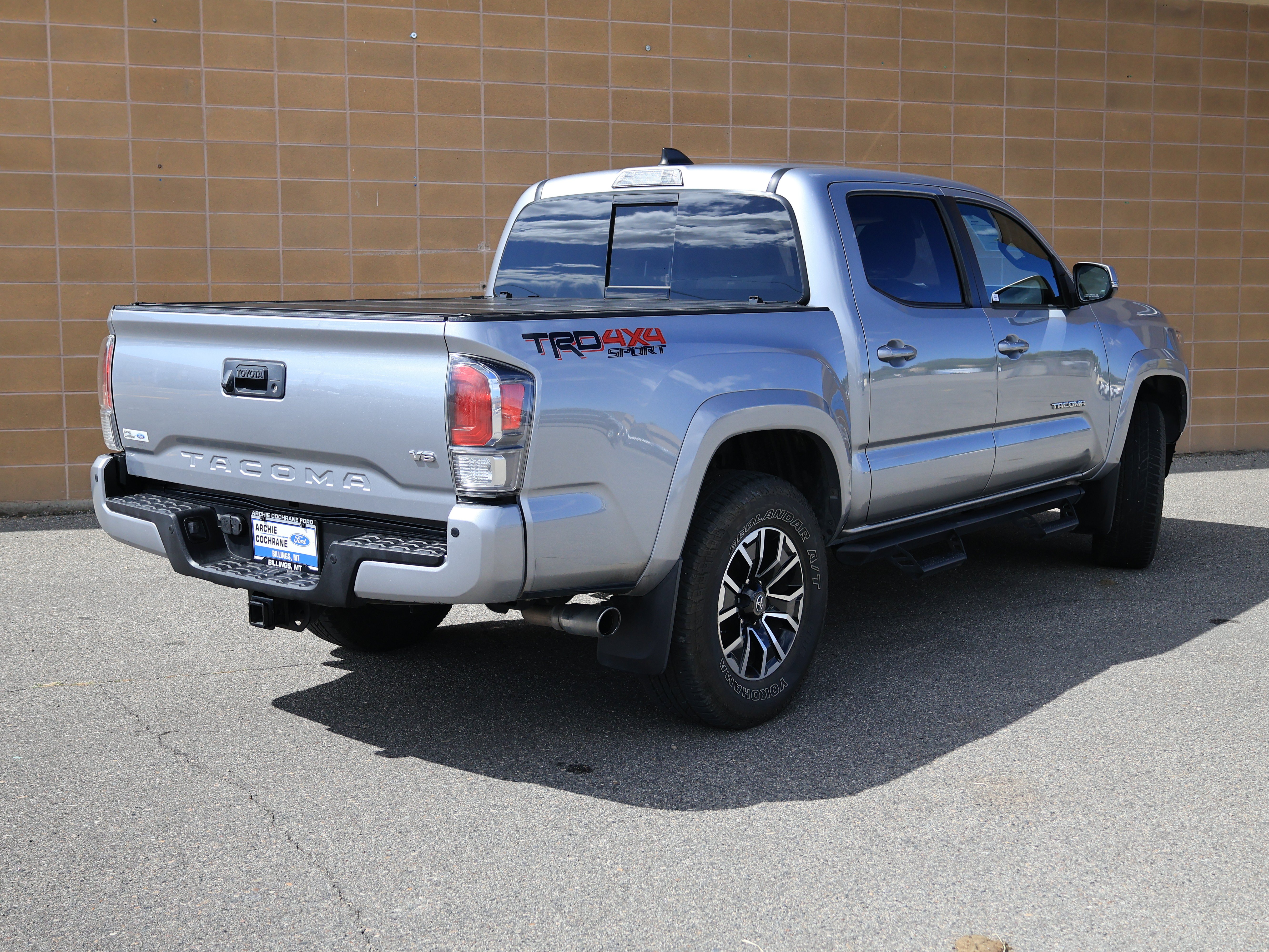 Used 2020 Toyota Tacoma TRD Sport w/ Technology Package AWD/4WD image 5