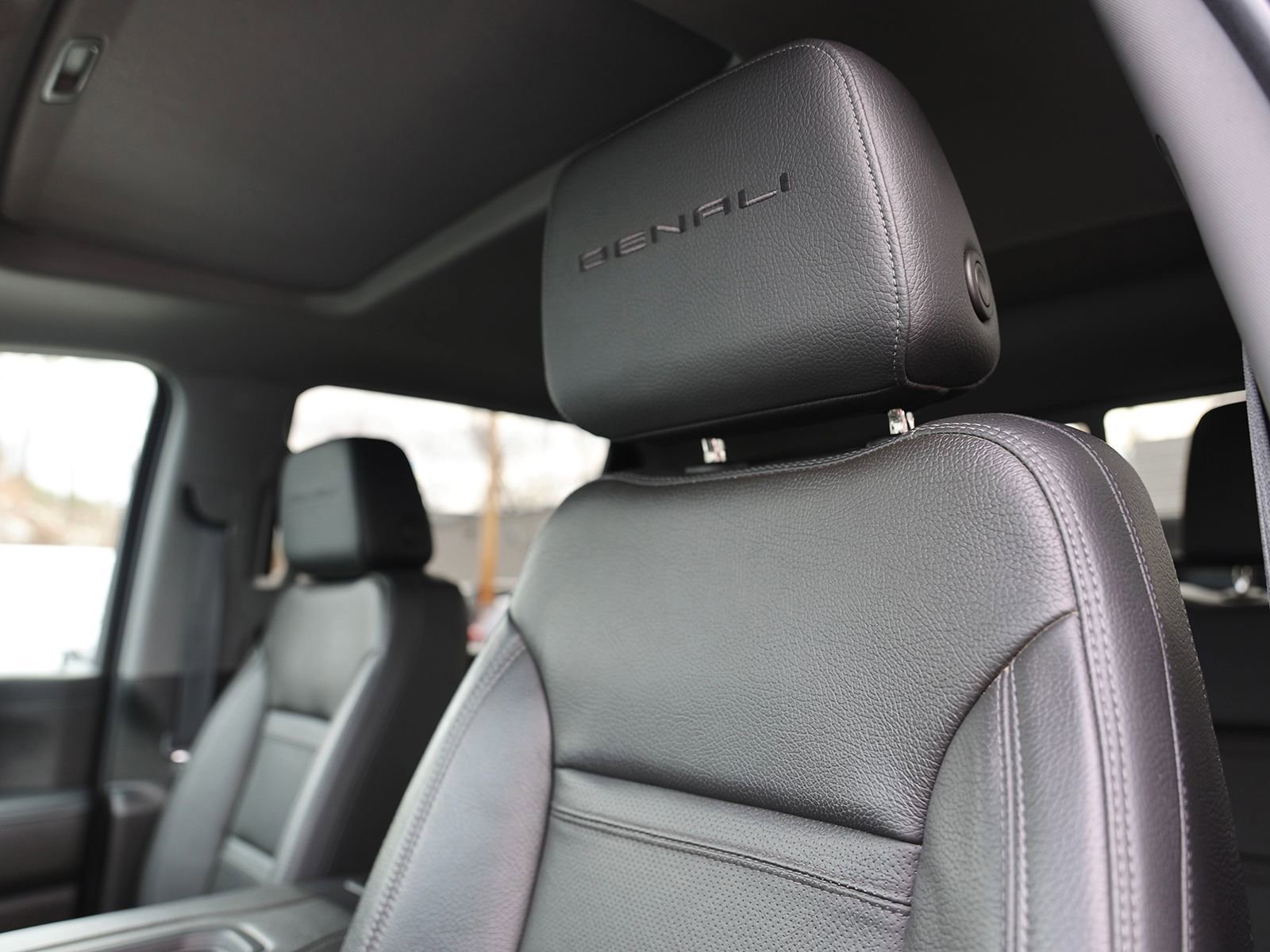 Used 2022 GMC Sierra 2500 Denali w/ Denali Ultimate Package image 24