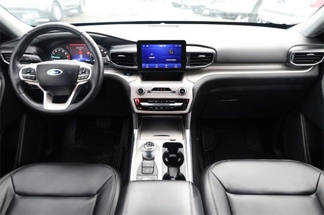 Certified 2024 Ford Explorer XLT w/ Equipment Group 202A image 24