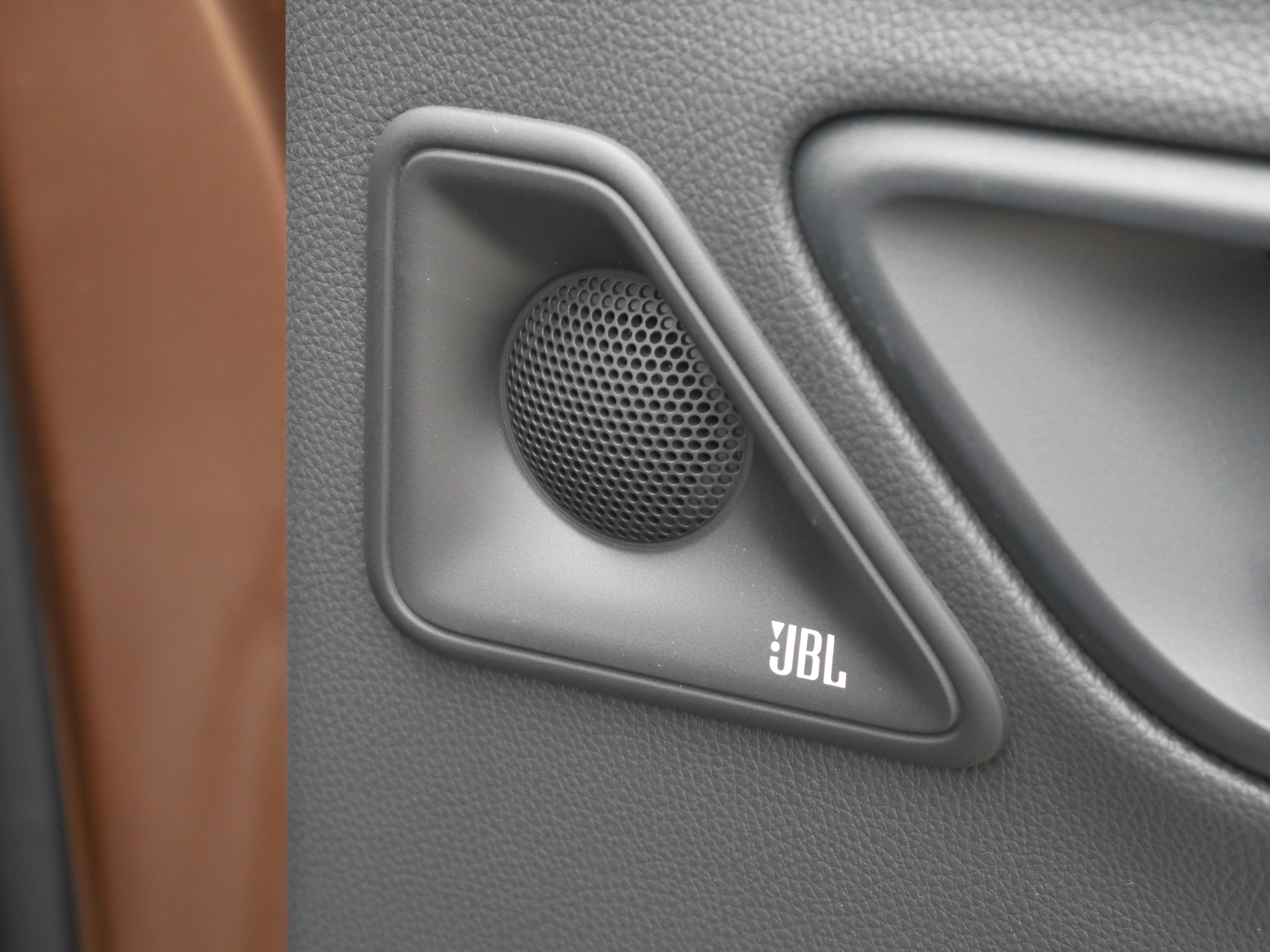 Used 2025 Toyota Crown Signia w/ Advanced Technology Package image 36