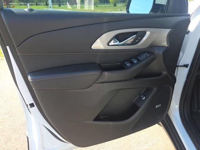 Used 2020 Chevrolet Traverse RS w/ LPO, Floor Liner Package FWD image 25