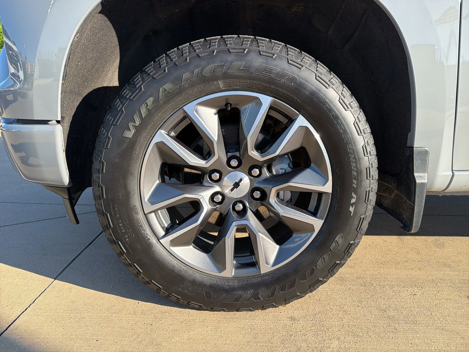 Used 2024 Chevrolet Silverado 1500 RST w/ Convenience Package II image 11