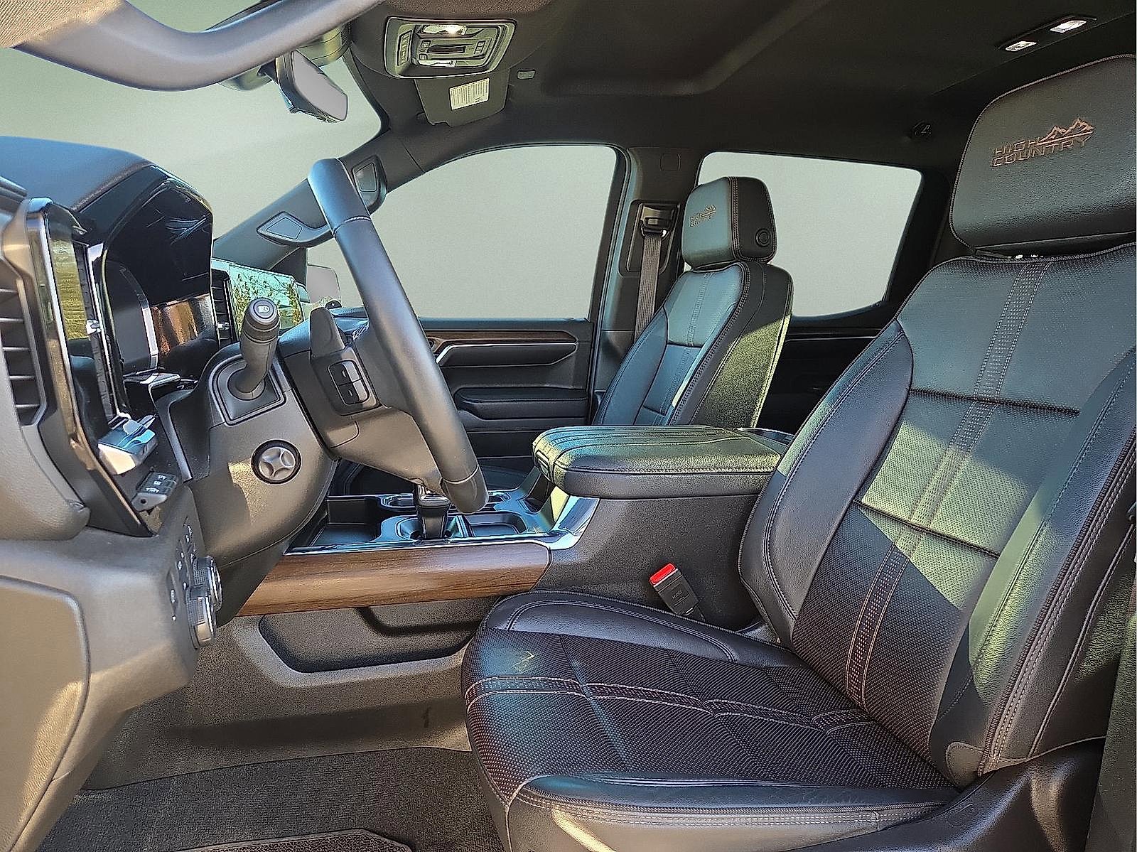 Used 2024 Chevrolet Silverado 1500 High Country w/ Technology Package image 14