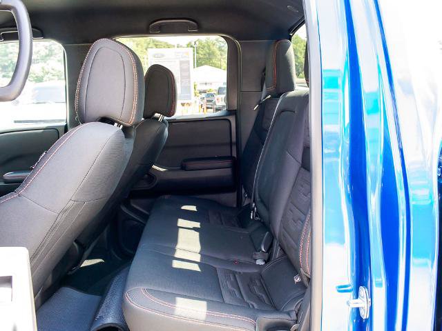 Used 2025 Nissan Frontier PRO-4X AWD/4WD image 15