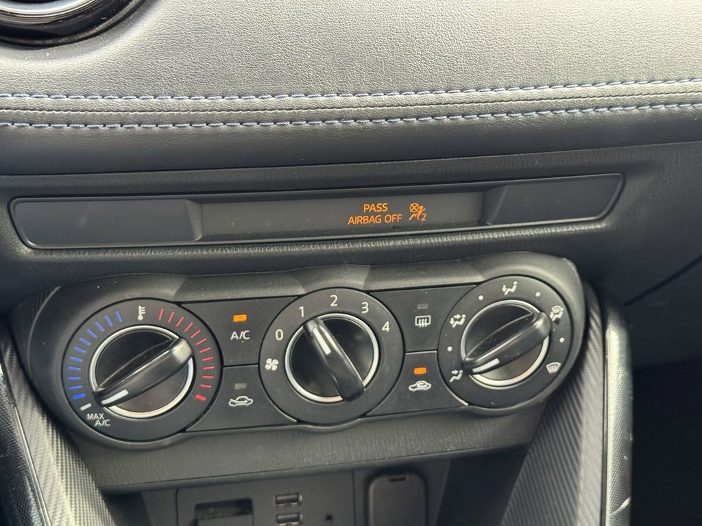 Used 2018 Toyota Yaris iA FWD image 16