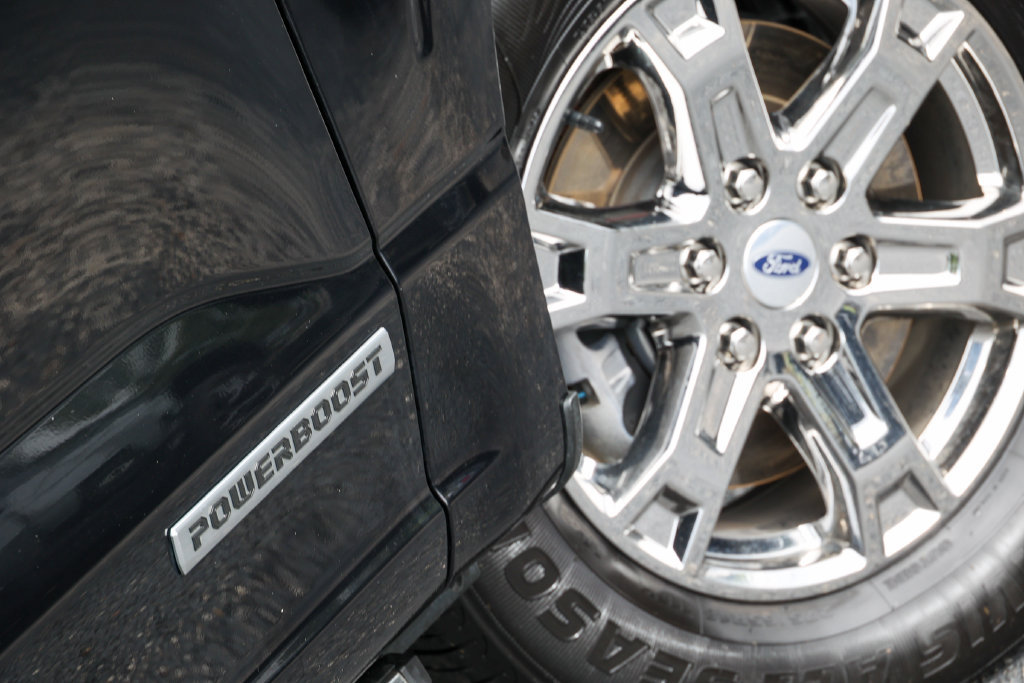 Certified 2022 Ford F150 Lariat w/ Equipment Group 502A High AWD/4WD image 38