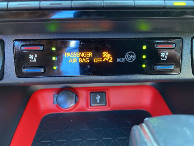 Used 2020 Toyota RAV4 TRD Off-Road image 23