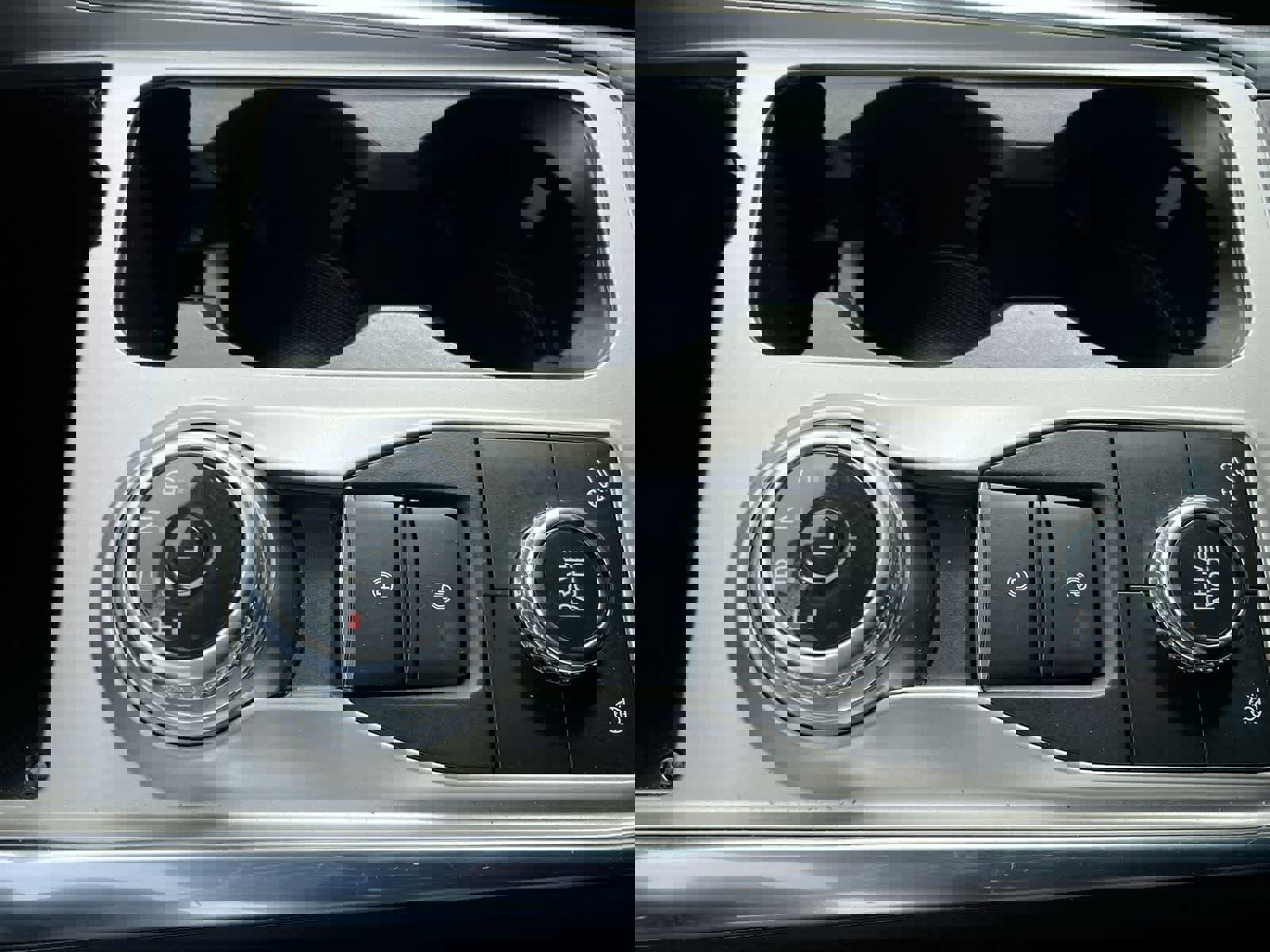 Certified 2023 Ford Explorer XLT w/ Equipment Group 202A image 32