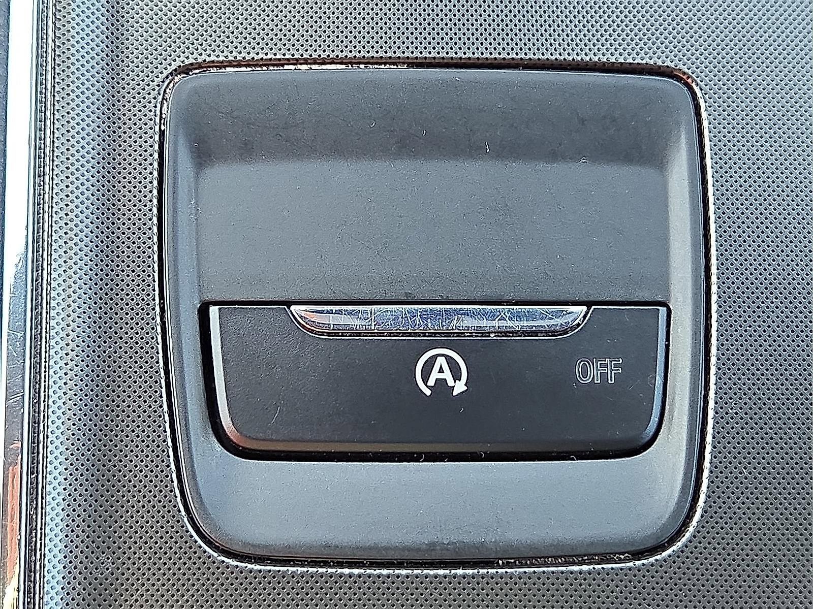 Certified 2024 Ford Edge ST-Line w/ Class II Trailer Tow Package image 18