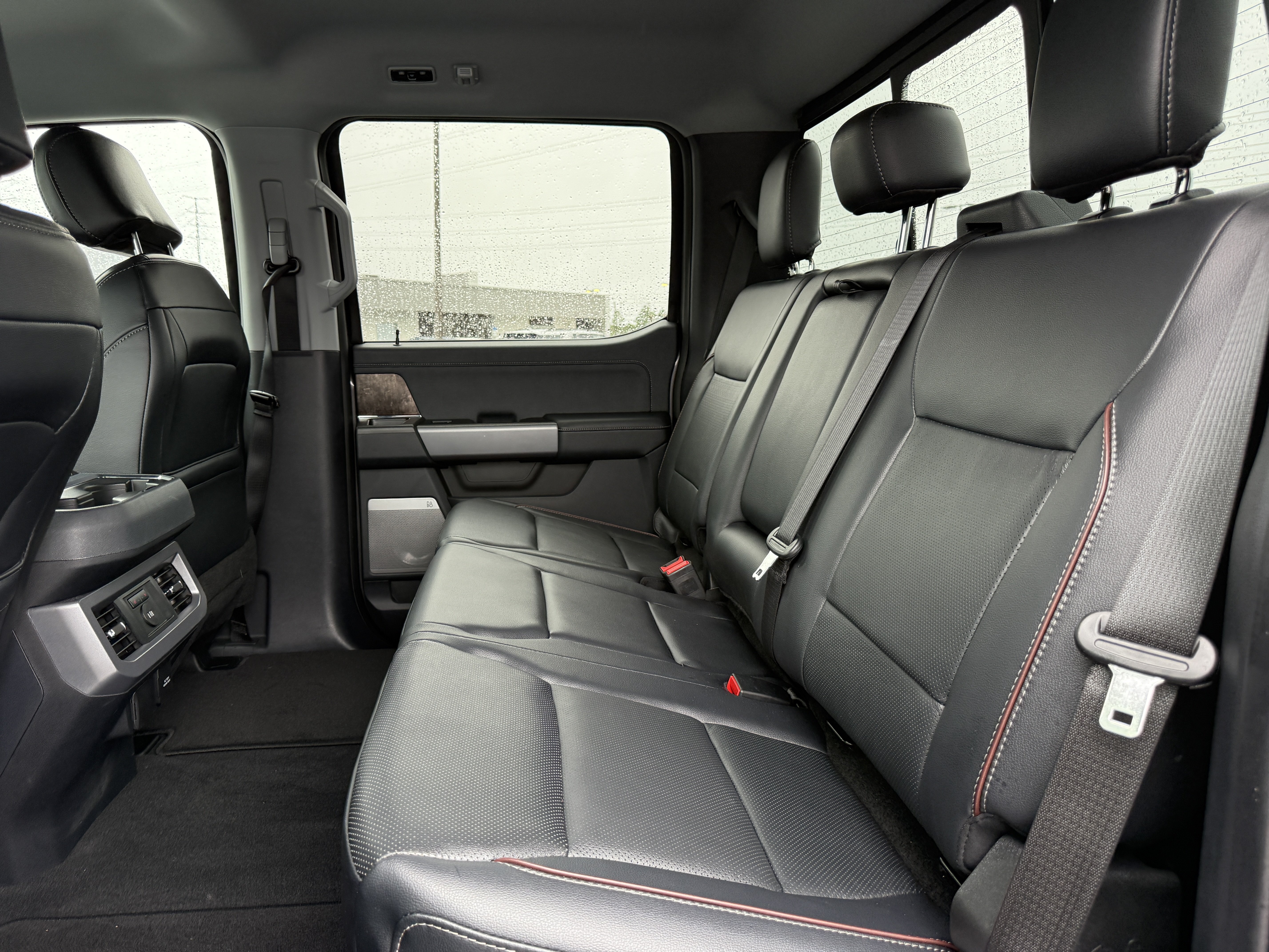 Certified 2024 Ford F250 Lariat w/ Sport Appearance Package AWD/4WD image 15