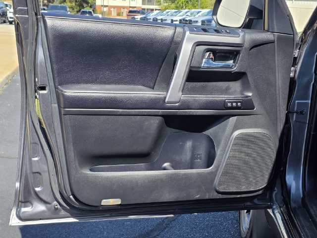 Used 2017 Toyota 4Runner Limited RWD image 16