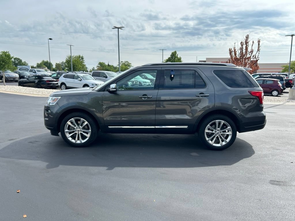 Certified 2019 Ford Explorer XLT w/ Equipment Group 202A AWD/4WD image 10