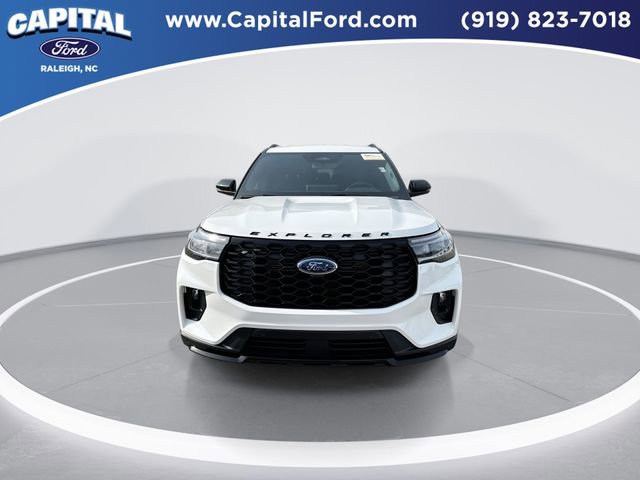 Certified 2025 Ford Explorer ST-Line w/ Premium Package image 3