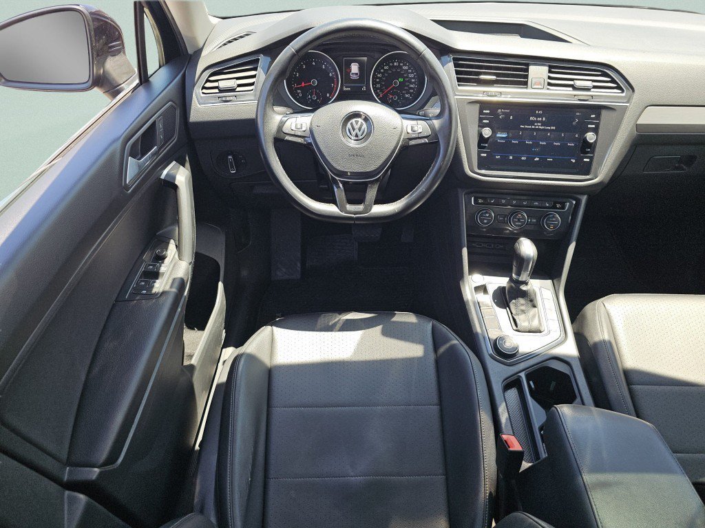 Used 2019 Volkswagen Tiguan SE w/ Panoramic Sunroof Package AWD/4WD image 4