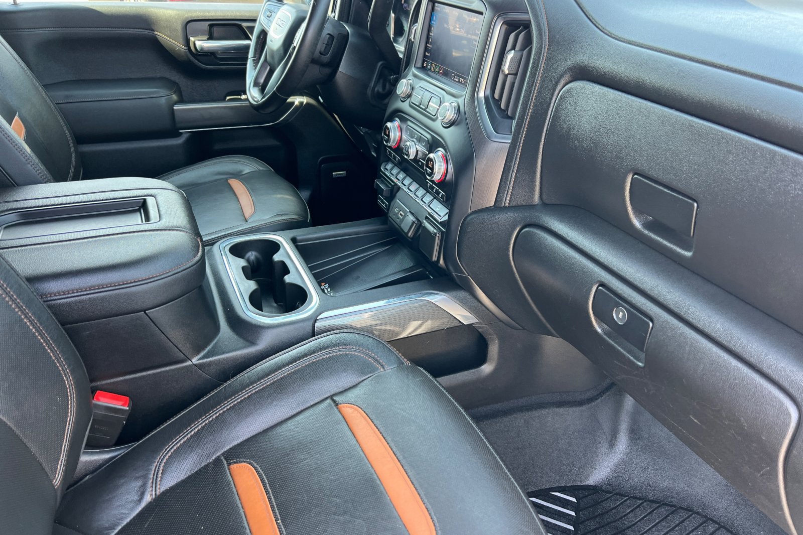 Used 2020 GMC Sierra 2500 AT4 w/ AT4 Premium Package AWD/4WD image 16