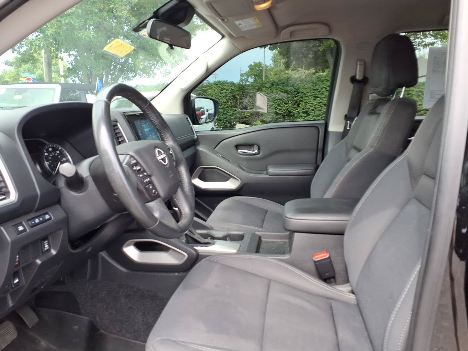 Used 2022 Nissan Frontier SV AWD/4WD image 25