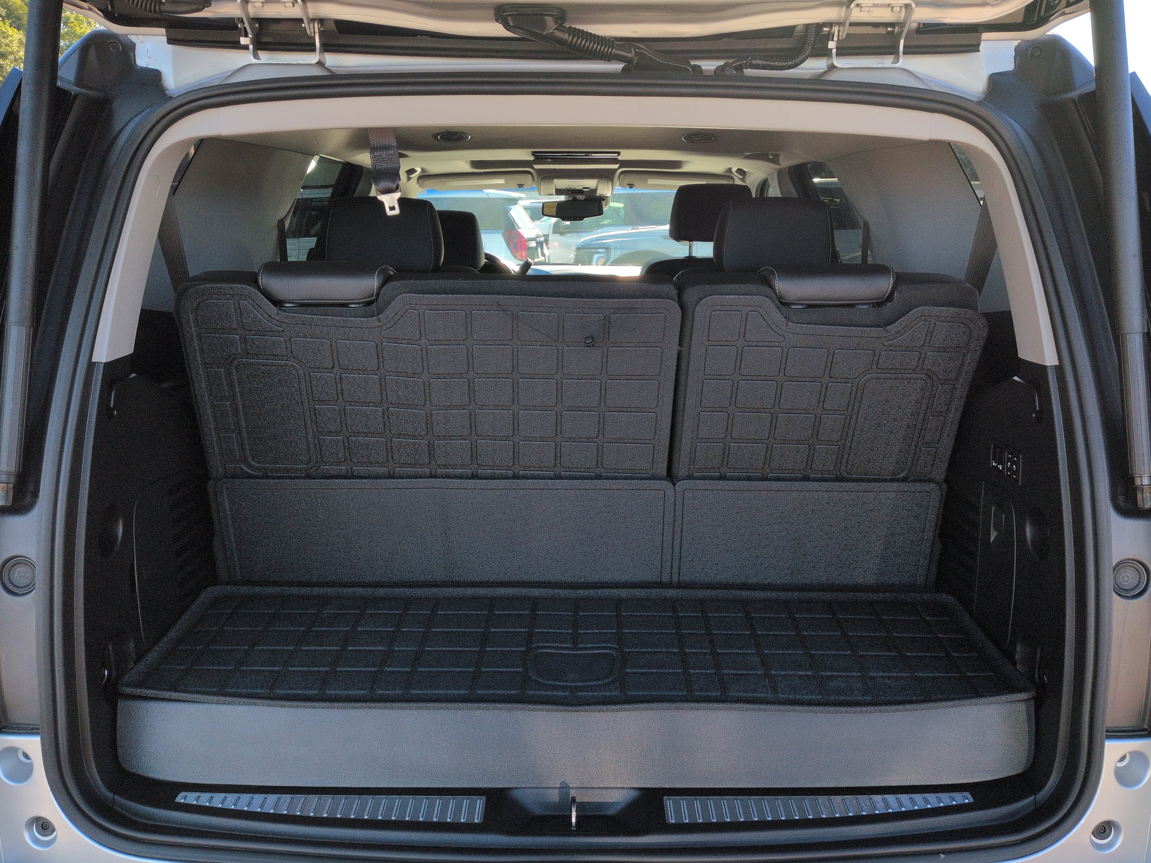 Used 2019 GMC Yukon SLT w/ Premium Edition RWD image 11