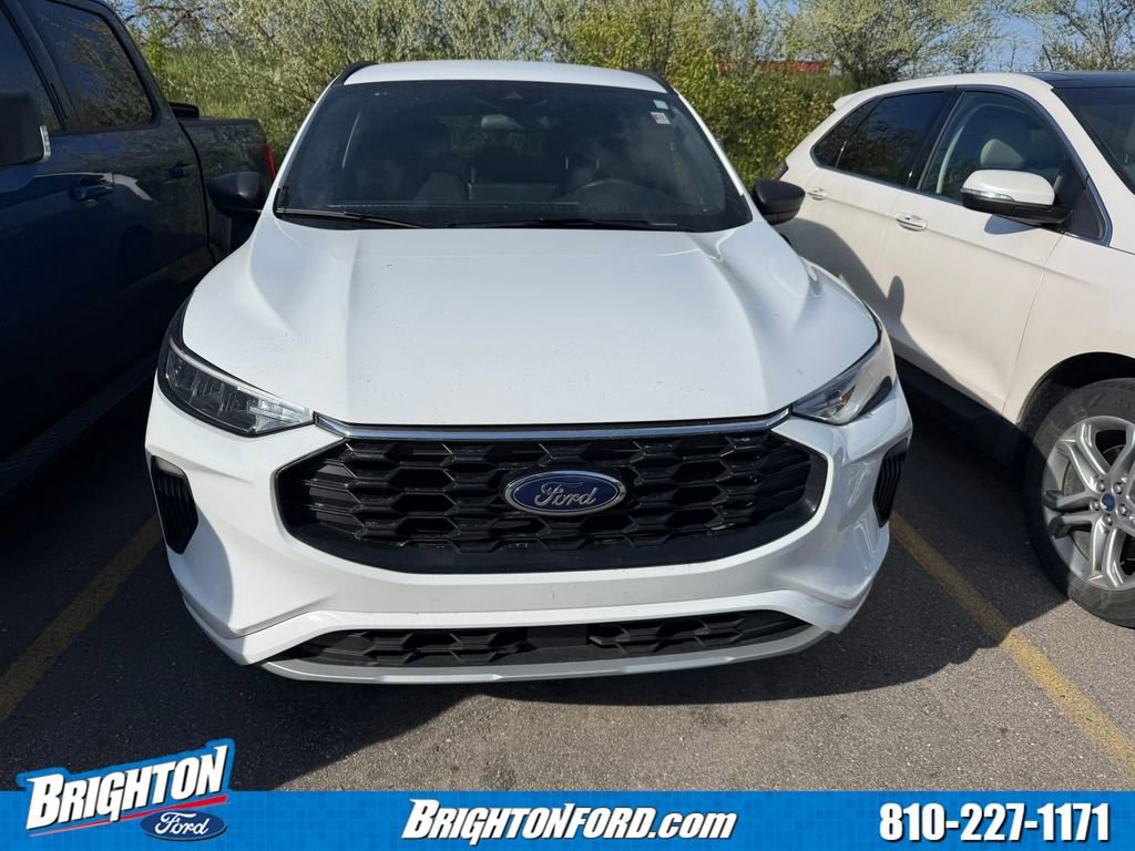 Certified 2023 Ford Escape ST-Line w/ Tech Pack #1 AWD/4WD image 2