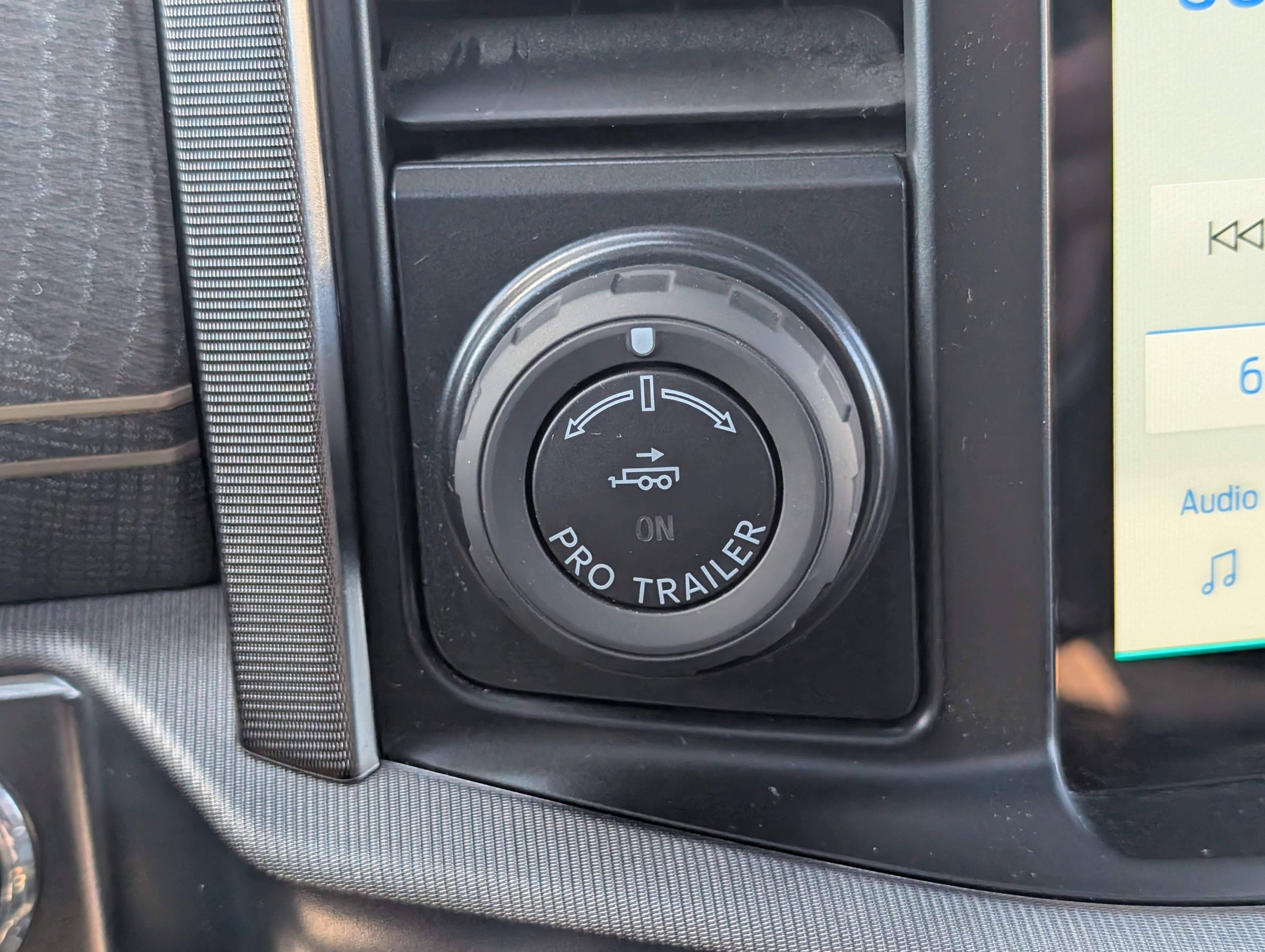 Certified 2022 Ford F150 Platinum w/ Equipment Group 701A High image 28