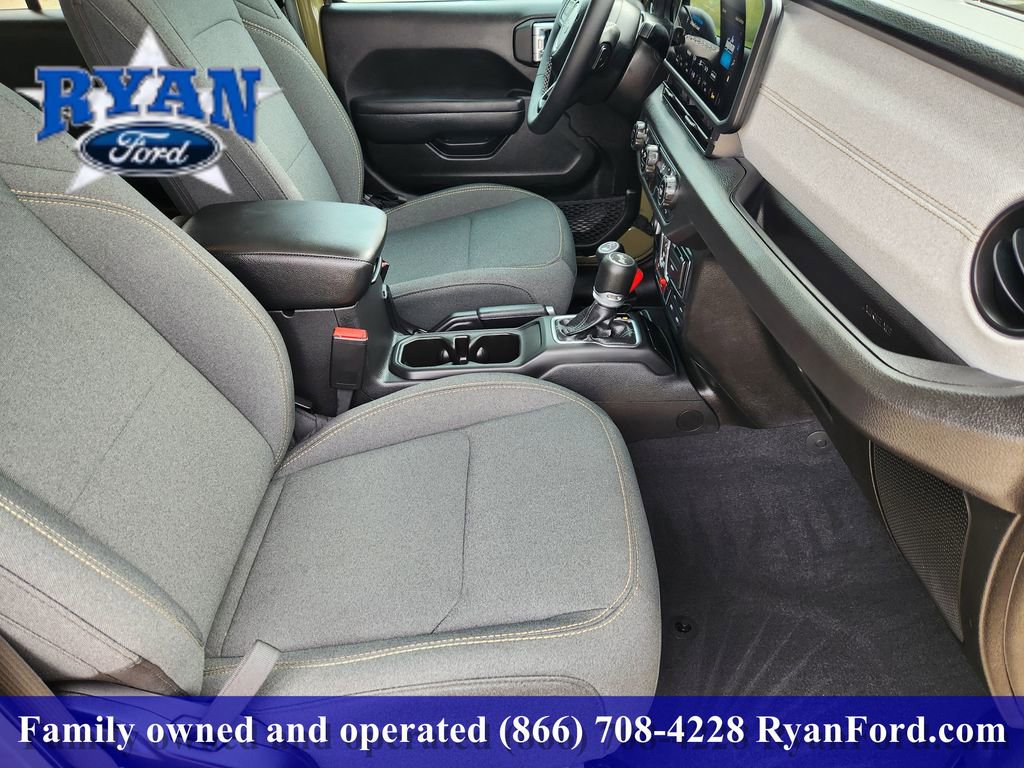 Used 2025 Jeep Wrangler Unlimited Sport AWD/4WD image 10