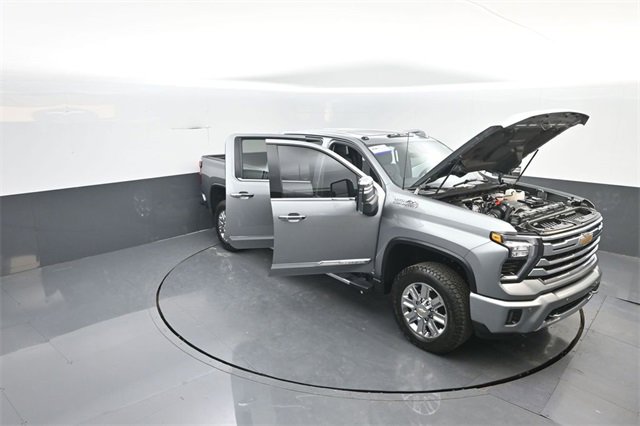 Used 2026 Chevrolet Silverado 2500 High Country w/ Technology Package image 32