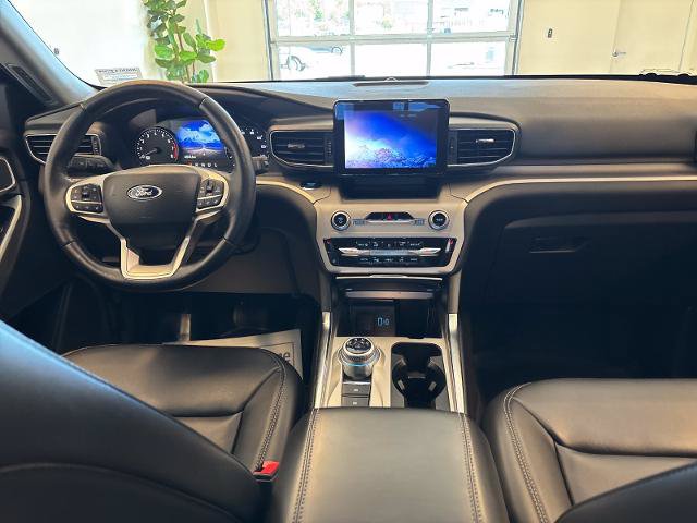 Certified 2023 Ford Explorer XLT w/ Equipment Group 202A RWD image 8
