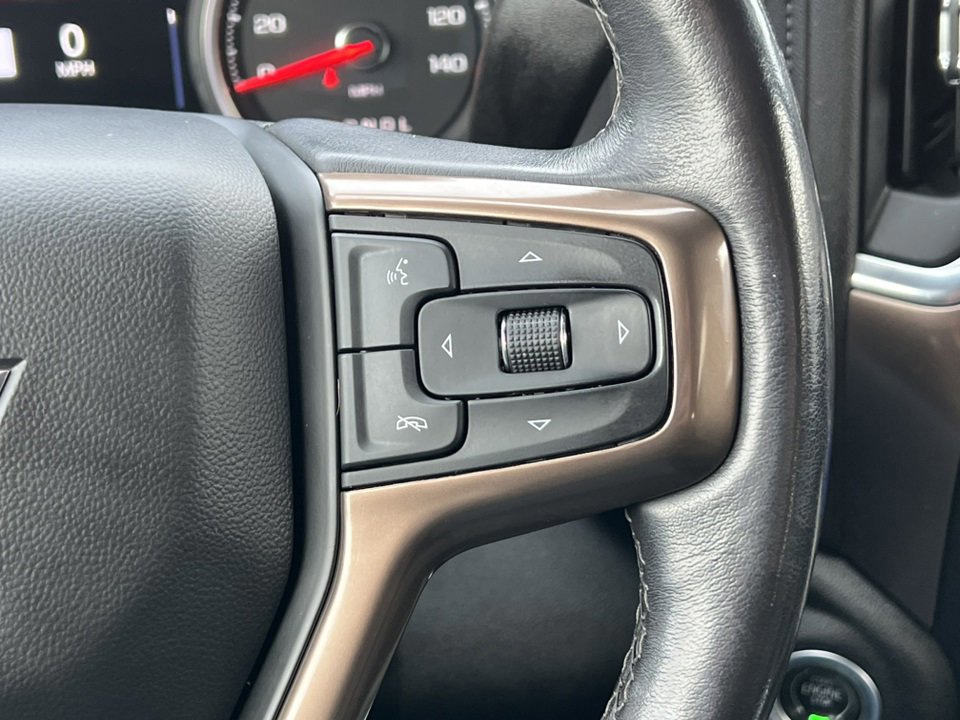 Used 2022 Chevrolet Silverado 1500 High Country w/ Technology Package image 31