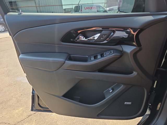 Used 2023 Chevrolet Traverse RS AWD/4WD image 19