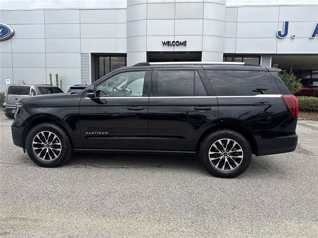Certified 2025 Ford Expedition Platinum AWD/4WD image 2