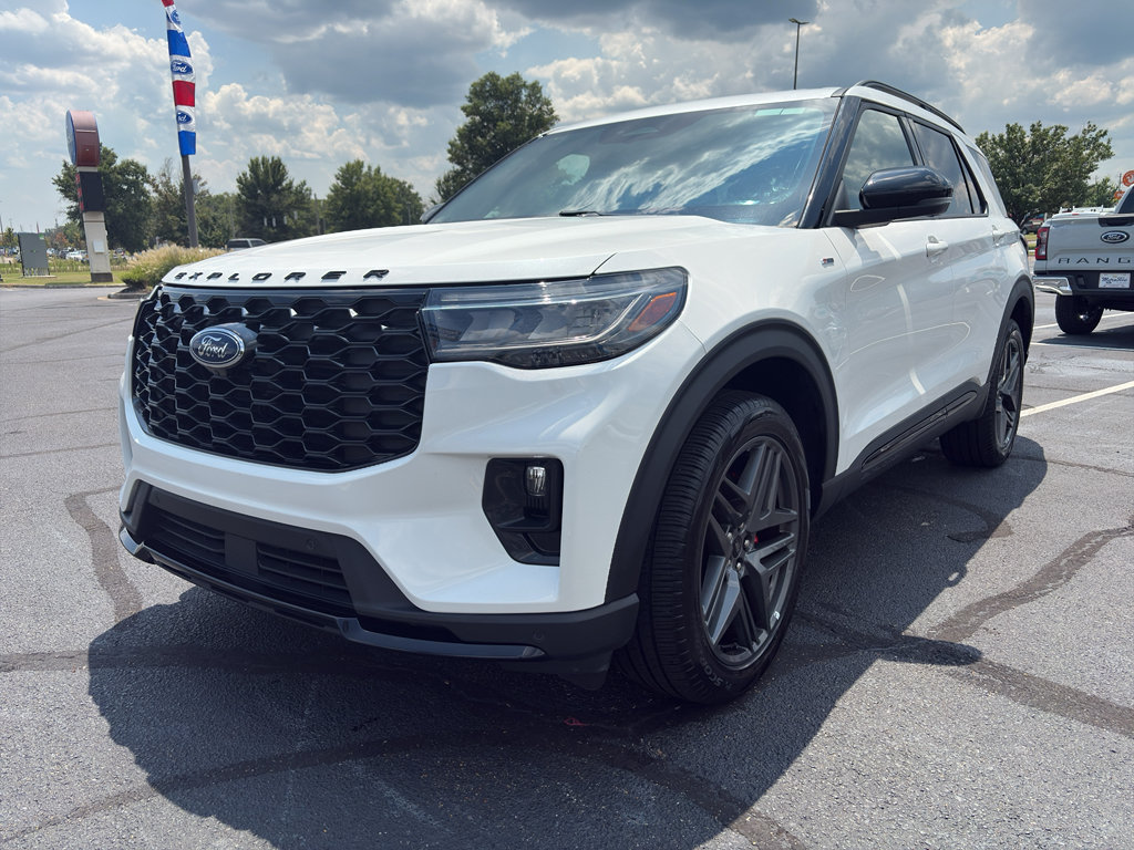 Certified 2025 Ford Explorer ST-Line w/ ST-Line Street Pack