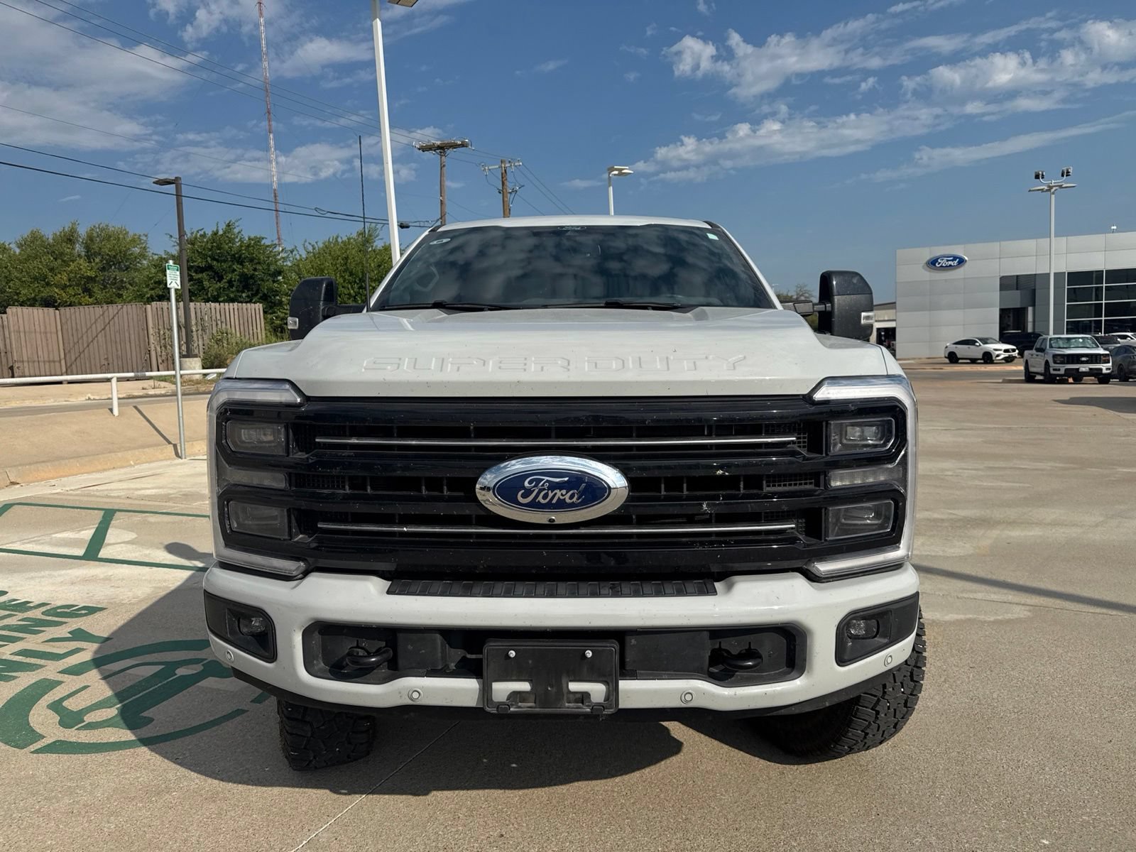 Certified 2025 Ford F250 Platinum w/ FX4 Off-Road Package AWD/4WD image 9