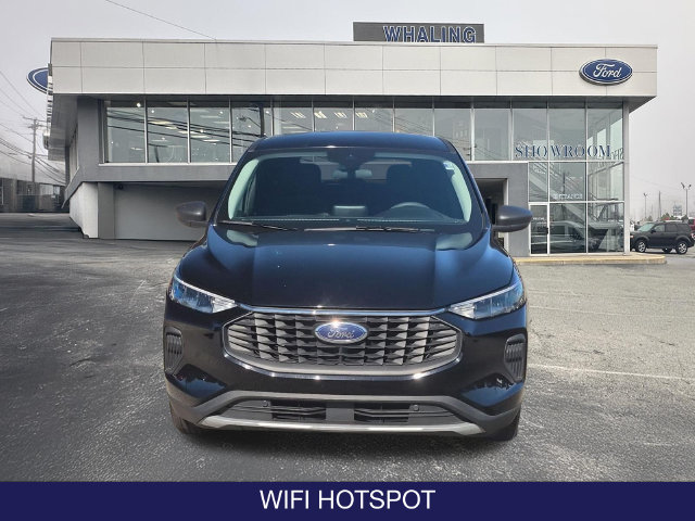 Certified 2025 Ford Escape Active FWD image 2