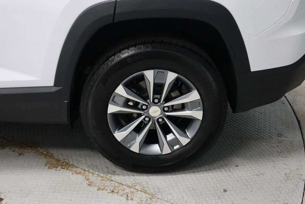 Used 2025 Chevrolet Equinox LT image 19