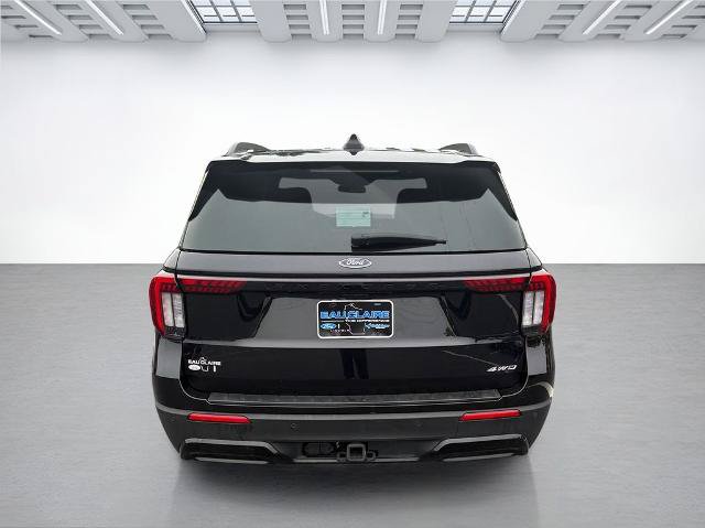 Certified 2025 Ford Explorer ST-Line AWD/4WD image 4