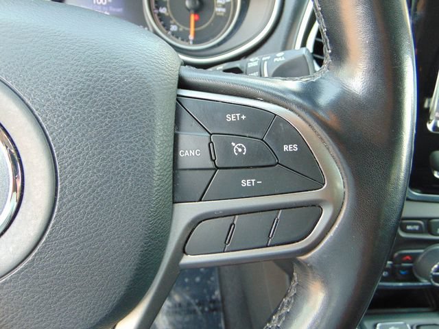 Used 2019 Jeep Cherokee Limited AWD/4WD image 17