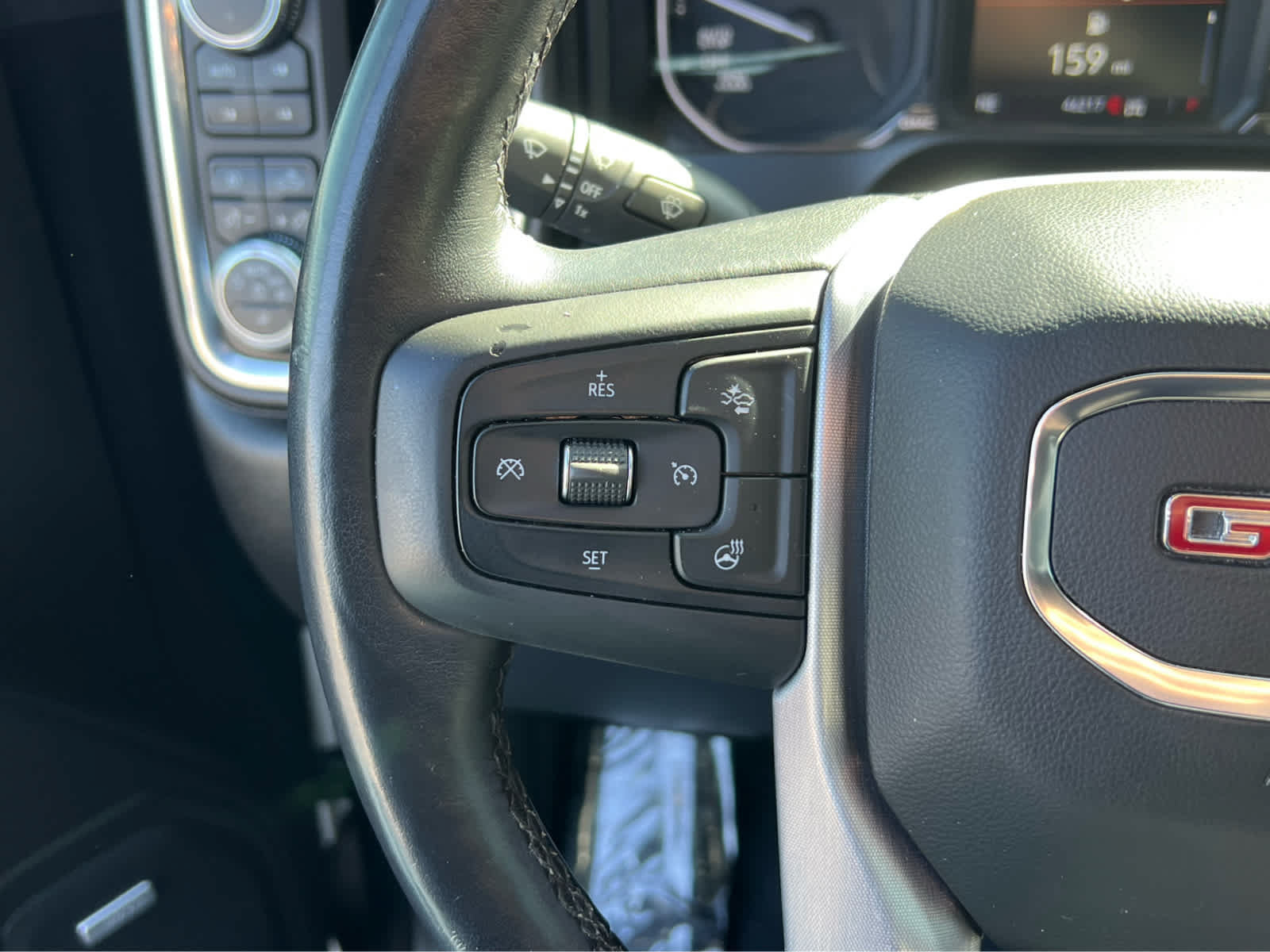 Used 2021 GMC Sierra 1500 SLT w/ SLT Premium Plus Package AWD/4WD image 33