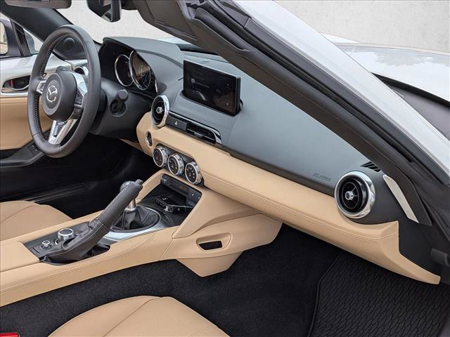 Used 2025 MAZDA MX-5 Miata RF Grand Touring RWD image 18