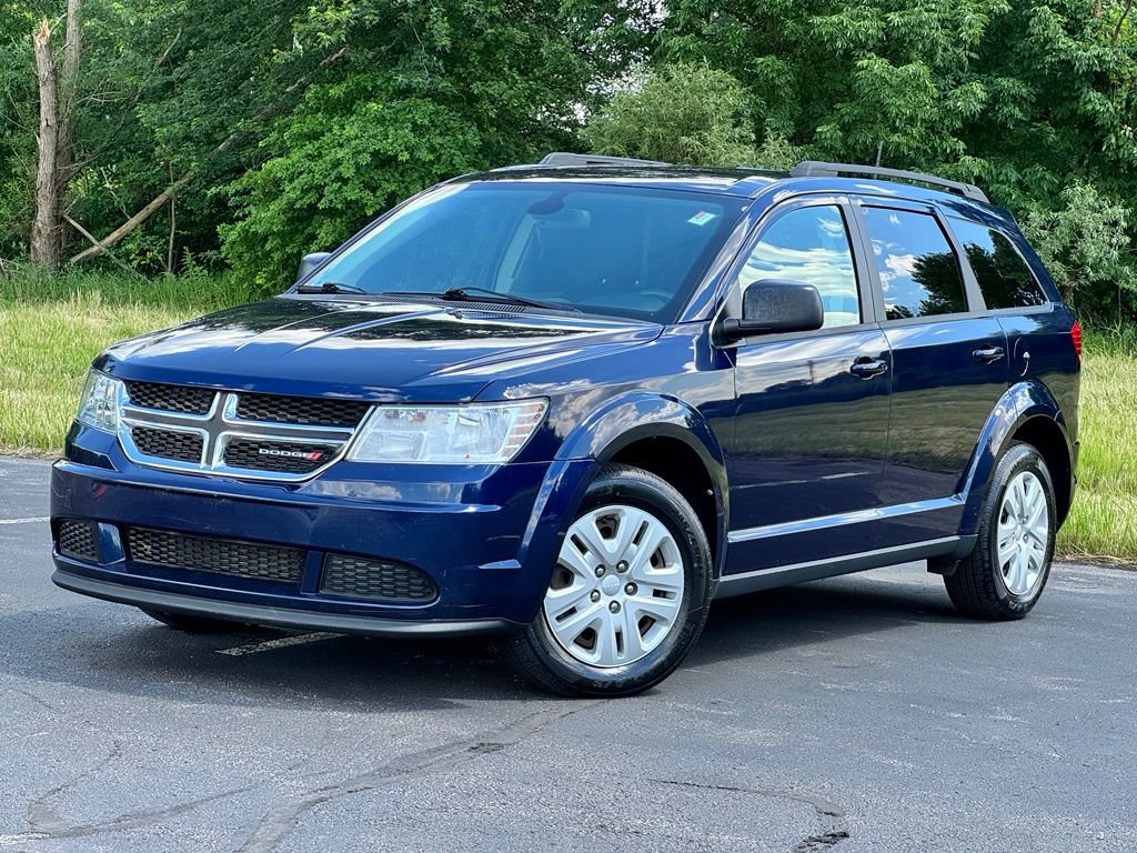 Used 2019 Dodge Journey SE FWD image 2
