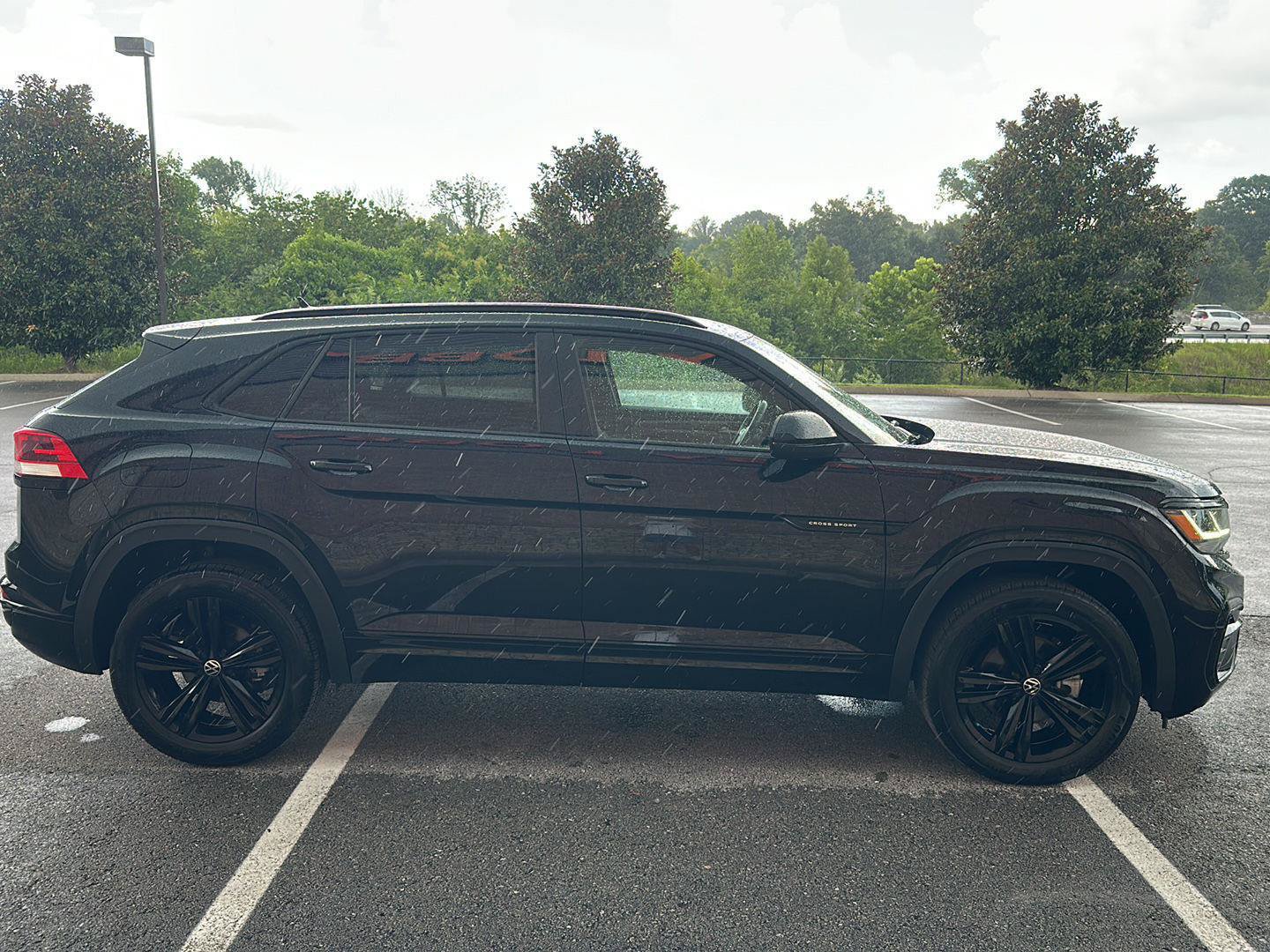 Used 2023 Volkswagen Atlas Cross Sport SEL R-Line AWD/4WD image 6