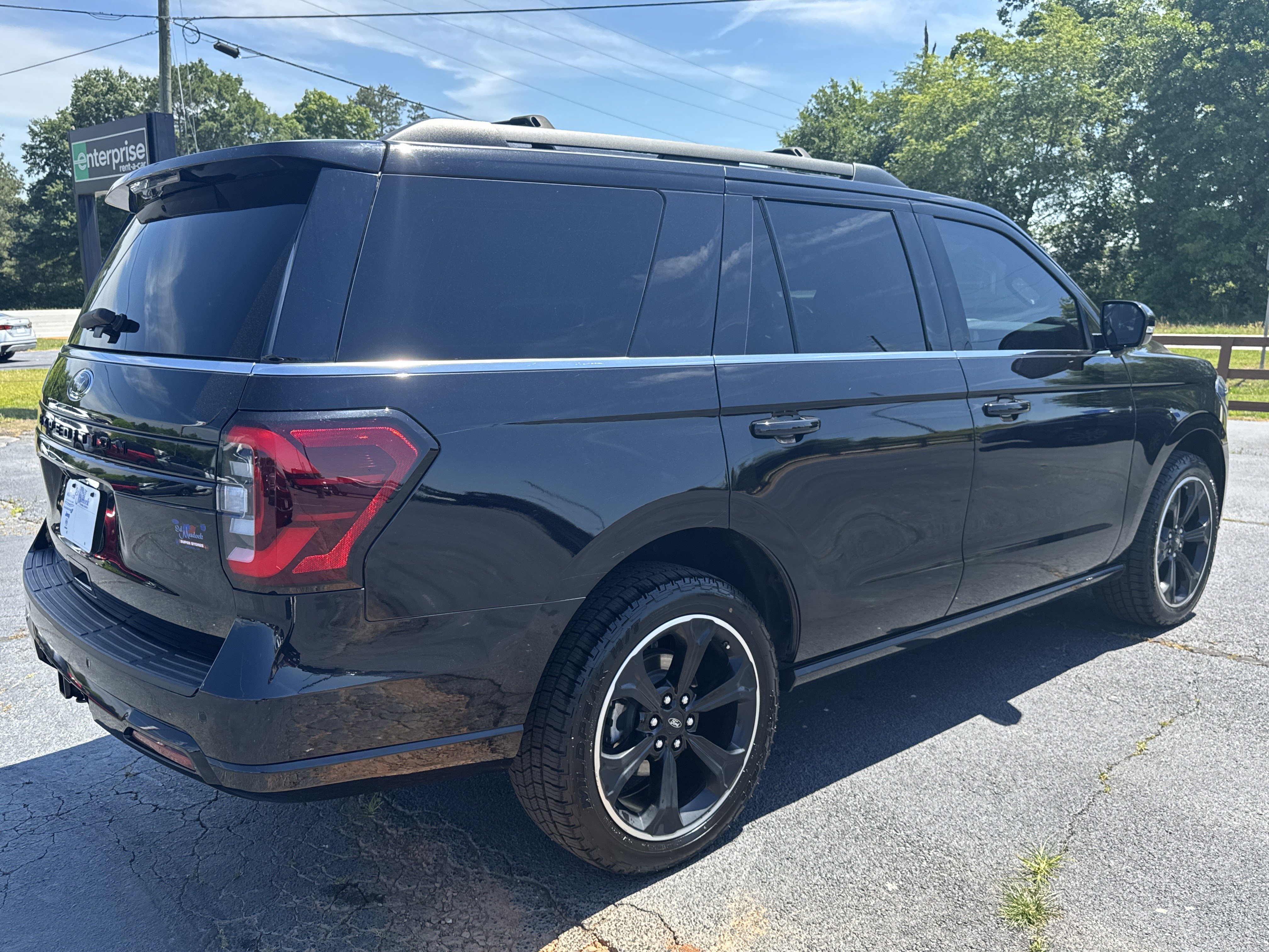 Certified 2023 Ford Expedition Limited AWD/4WD image 5
